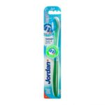 Jordan Target Teeth & Gums srednje mehka zobna ščetka, 1 ščetka Jordan Target Teeth & Gums srednje mehka zobna ščetka, 1 ščetka