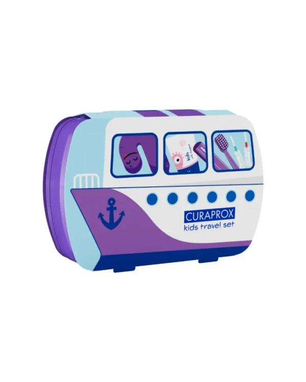 Curaprox Kids potovalni set (vijoličen, 6–12 let): zobna ščetka, zobna pasta in 2 medzobni ščetki z držalom Curaprox Kids potovalni set (vijoličen, 6–12 let): zobna ščetka, zobna pasta in 2 medzobni ščetki z držalom