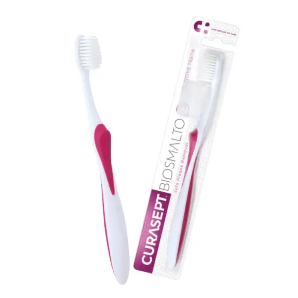 Curasept Biosmalto Sensitive Teeth zobna ščetka, 1 kos Curasept Biosmalto Sensitive Teeth zobna ščetka, 1 kos